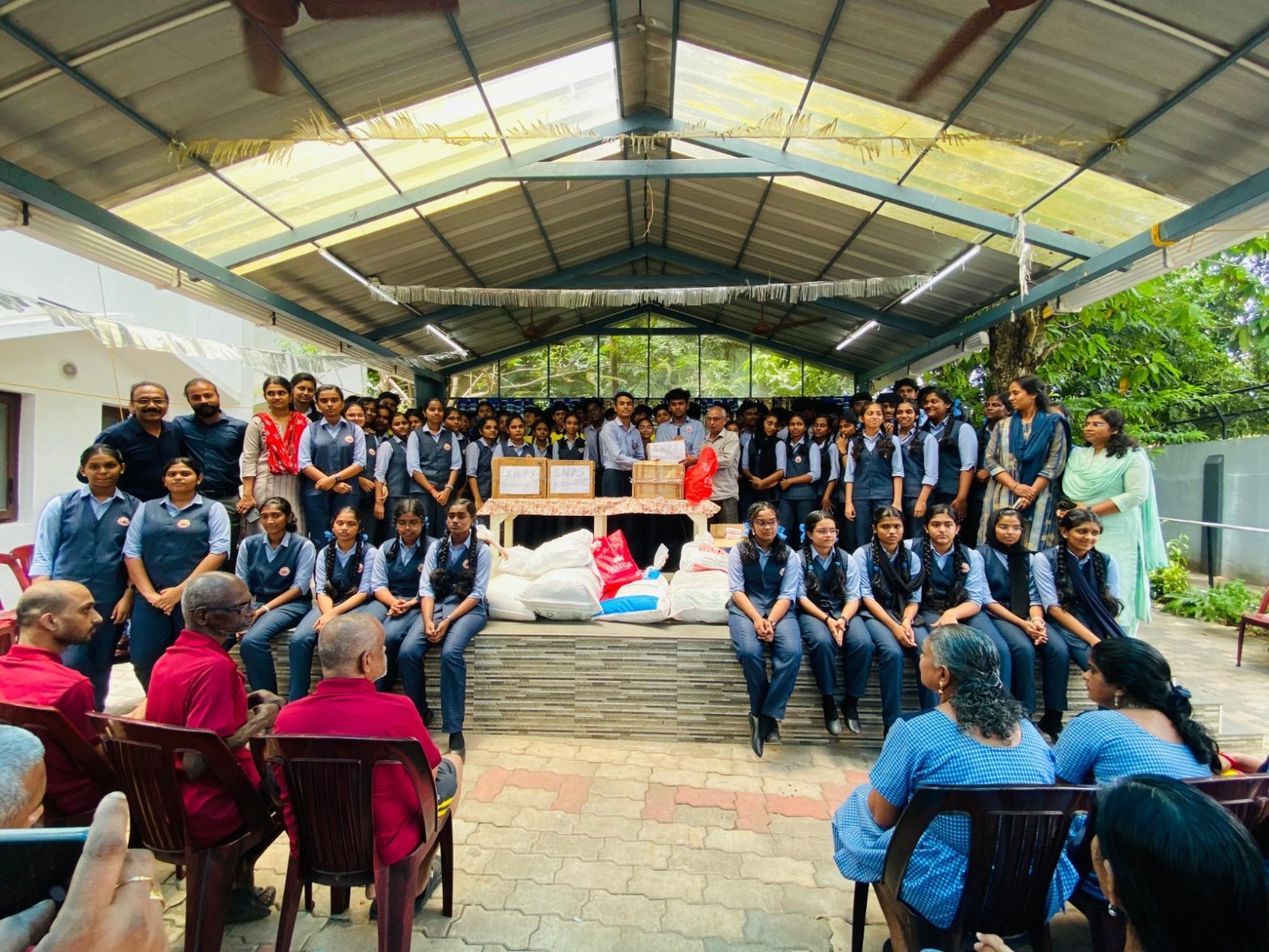 SNPS Students Visit Quilon Poor Home – A Day of Compassion and Care